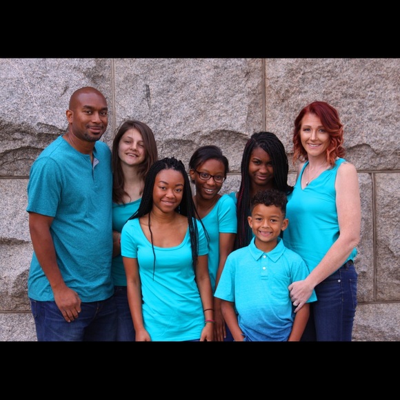 Meet your Posher, Anne - Picture 1 of 3